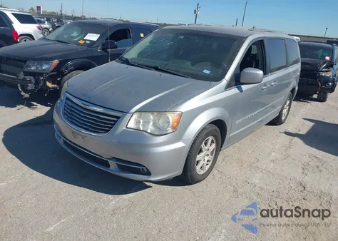 2013 Chrysler Town & Country Touring from USA, damaged, VIN 2C4RC1BG2DR629852
